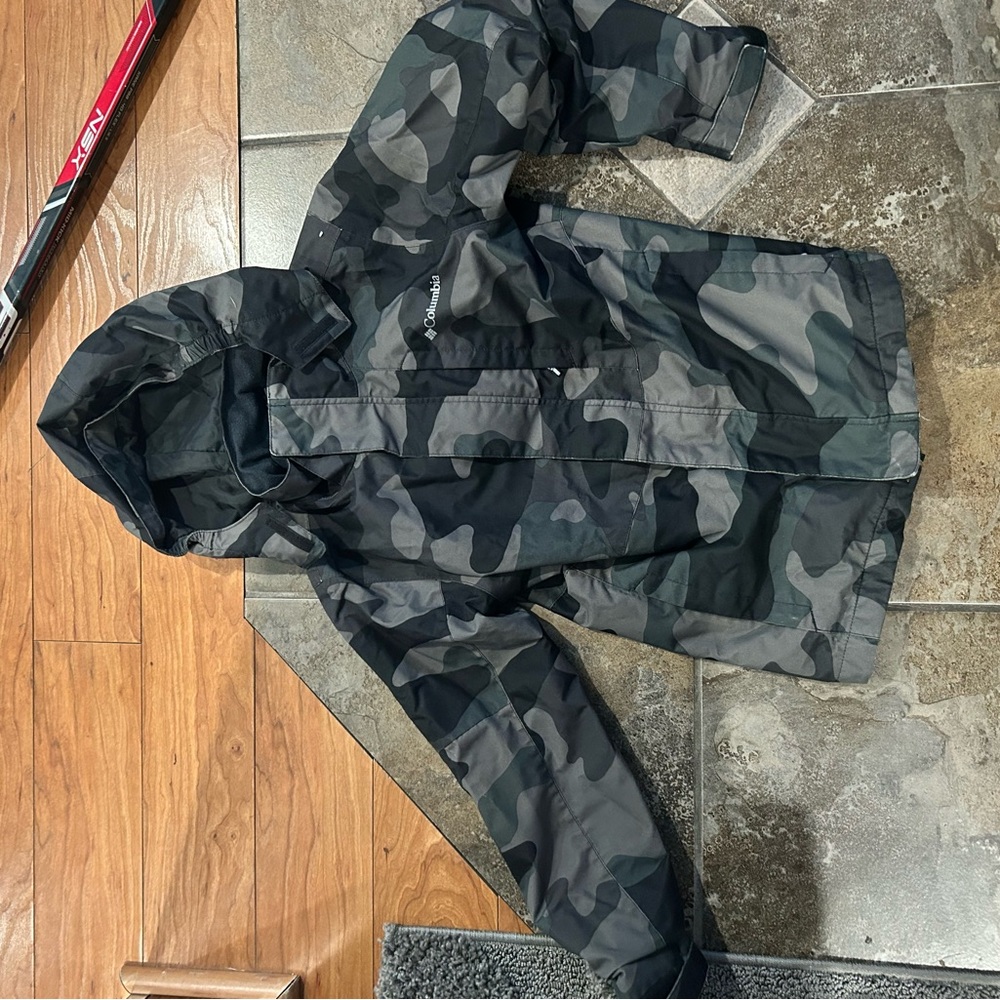 Columbia Black and Gray Camouflage Jacket